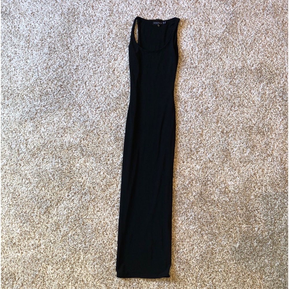 Juniors black fitted dress Pretty Little Thing size 0 NWT
